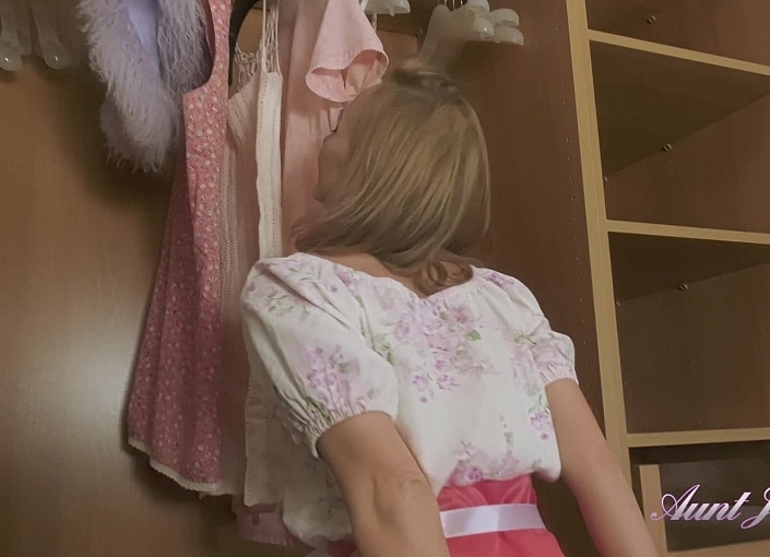 Irena Closet Upskirt Masturbation