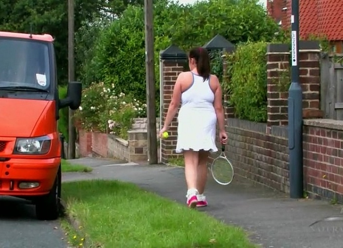 See What Jessica Jay Has Between Her Legs.