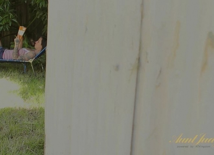 Liandra Dahl Touches Herself Outside