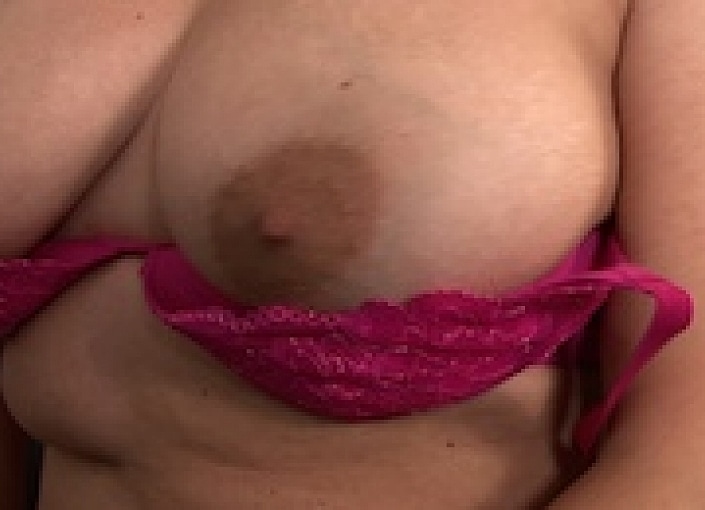 Paula Plays with Her Pussy