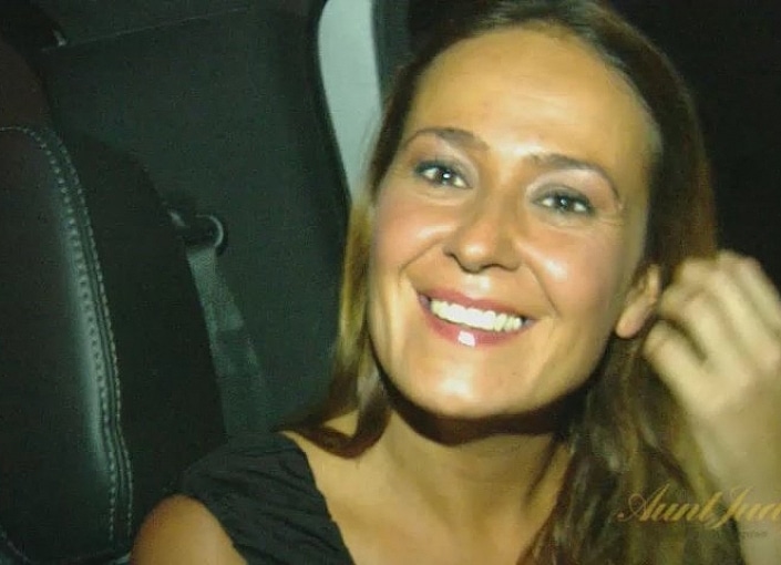 Alicia Silver and Elexis Monroe Get Off in a Car.