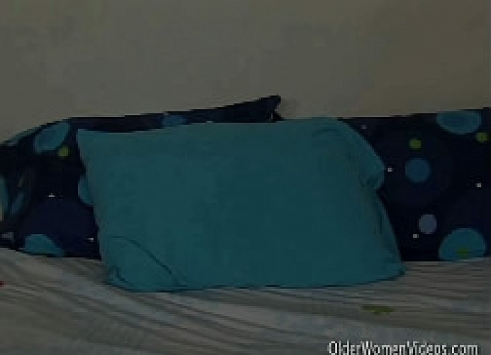 Nia Fucks Herself on the Bed