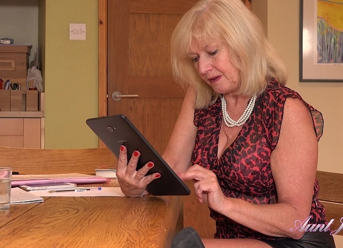 Auntie Louise Home Office Seduction