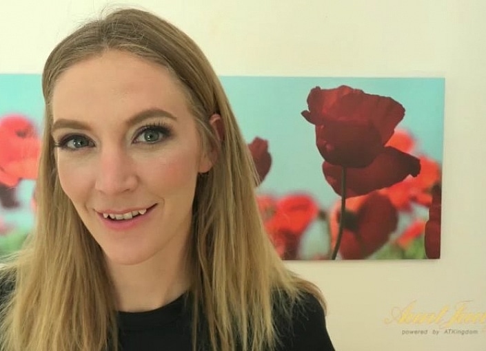 Mona Wales Is One Dirty Milf!