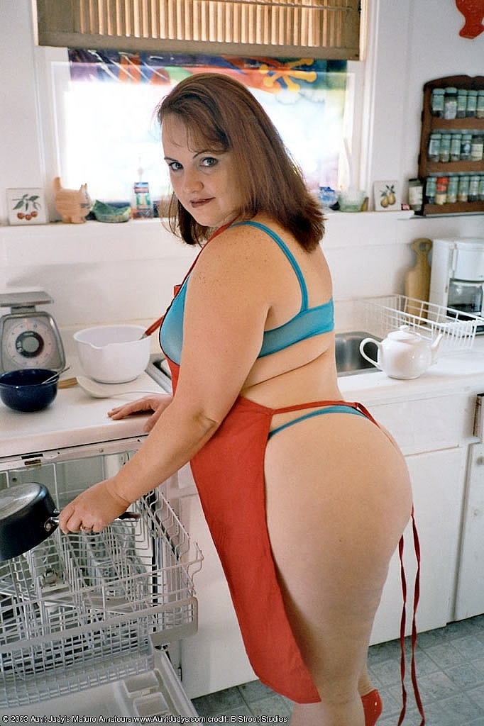 Hottie Moms